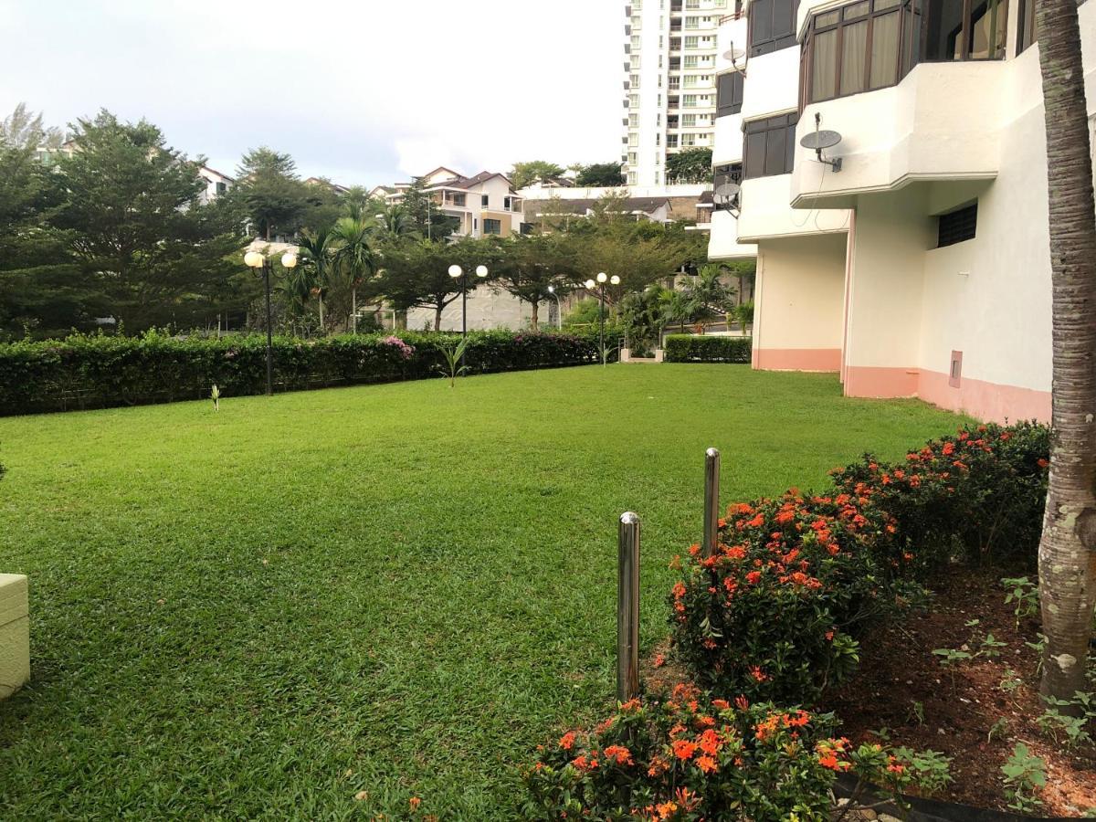 Beach Resort Home Stay Batu Feringgi Exterior foto